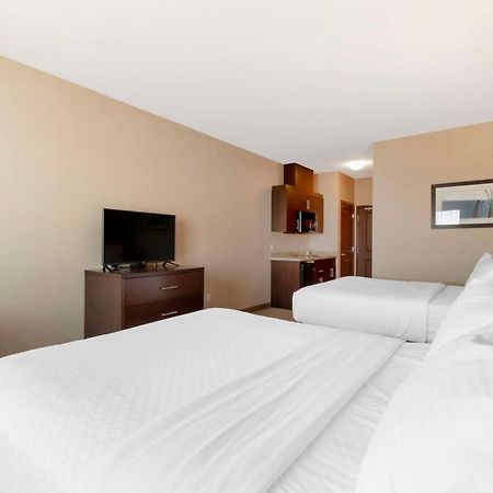 Best Western Plus Moosomin Hotel Экстерьер фото