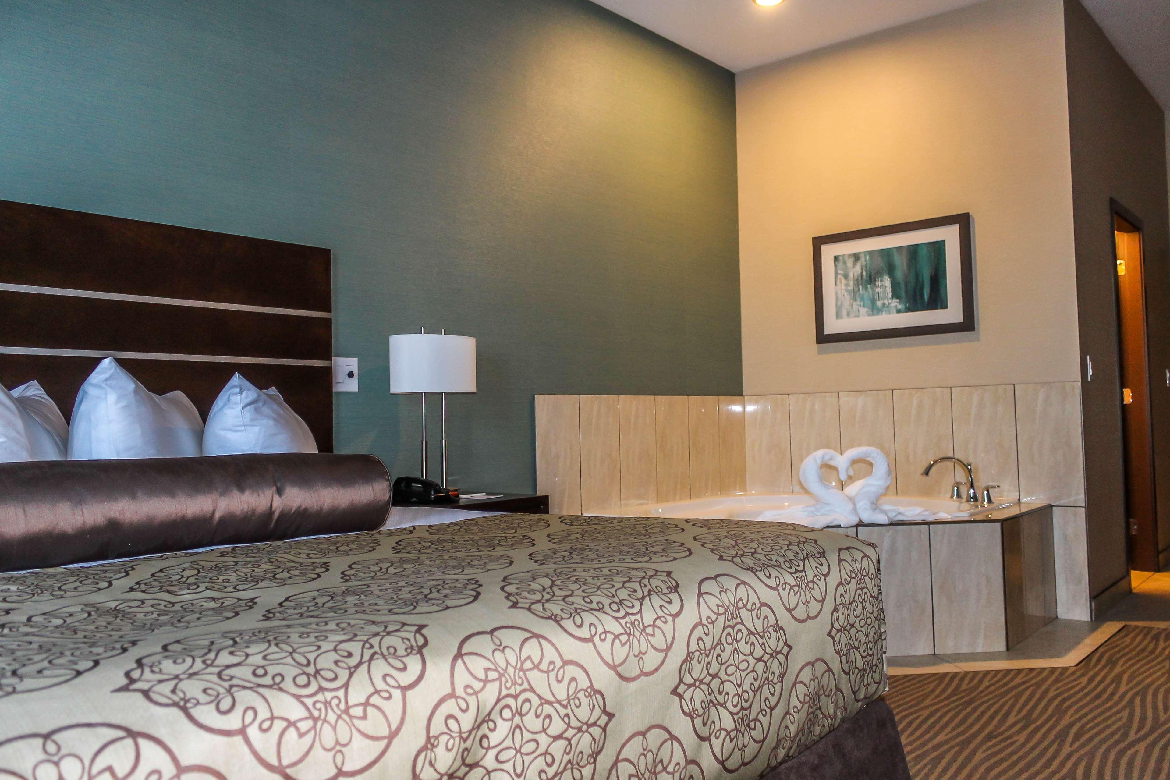 Best Western Plus Moosomin Hotel Экстерьер фото
