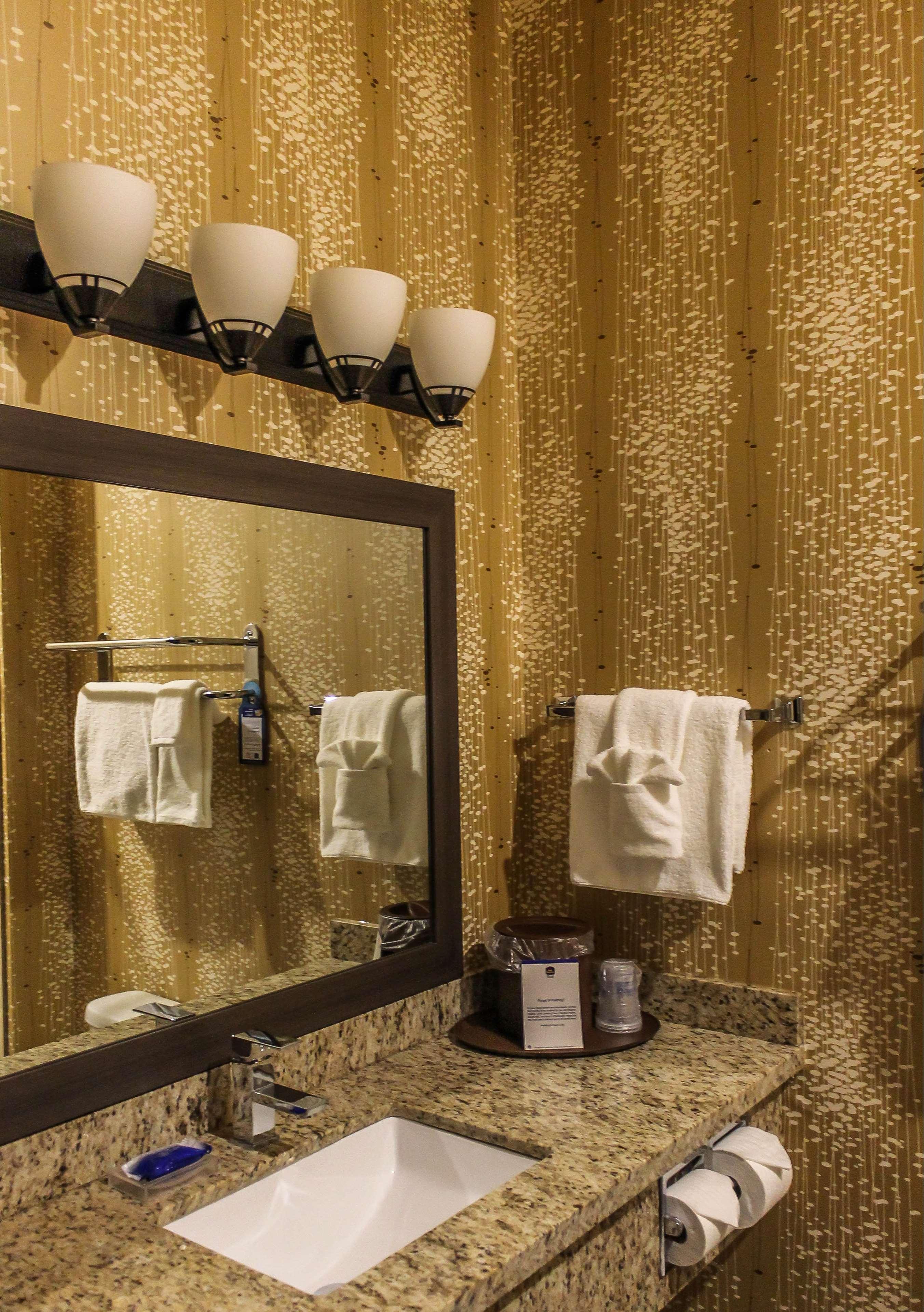 Best Western Plus Moosomin Hotel Экстерьер фото