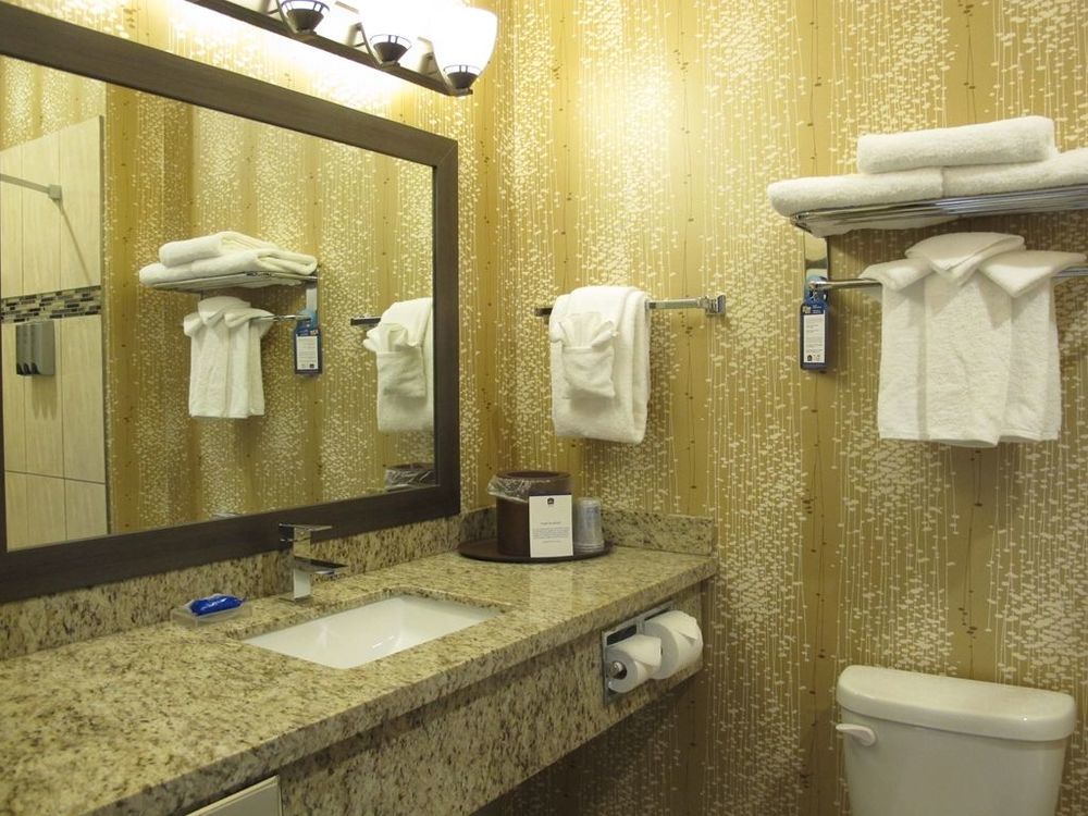 Best Western Plus Moosomin Hotel Номер фото