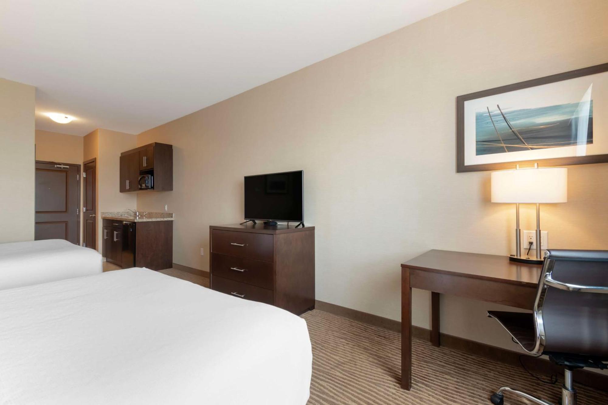 Best Western Plus Moosomin Hotel Экстерьер фото