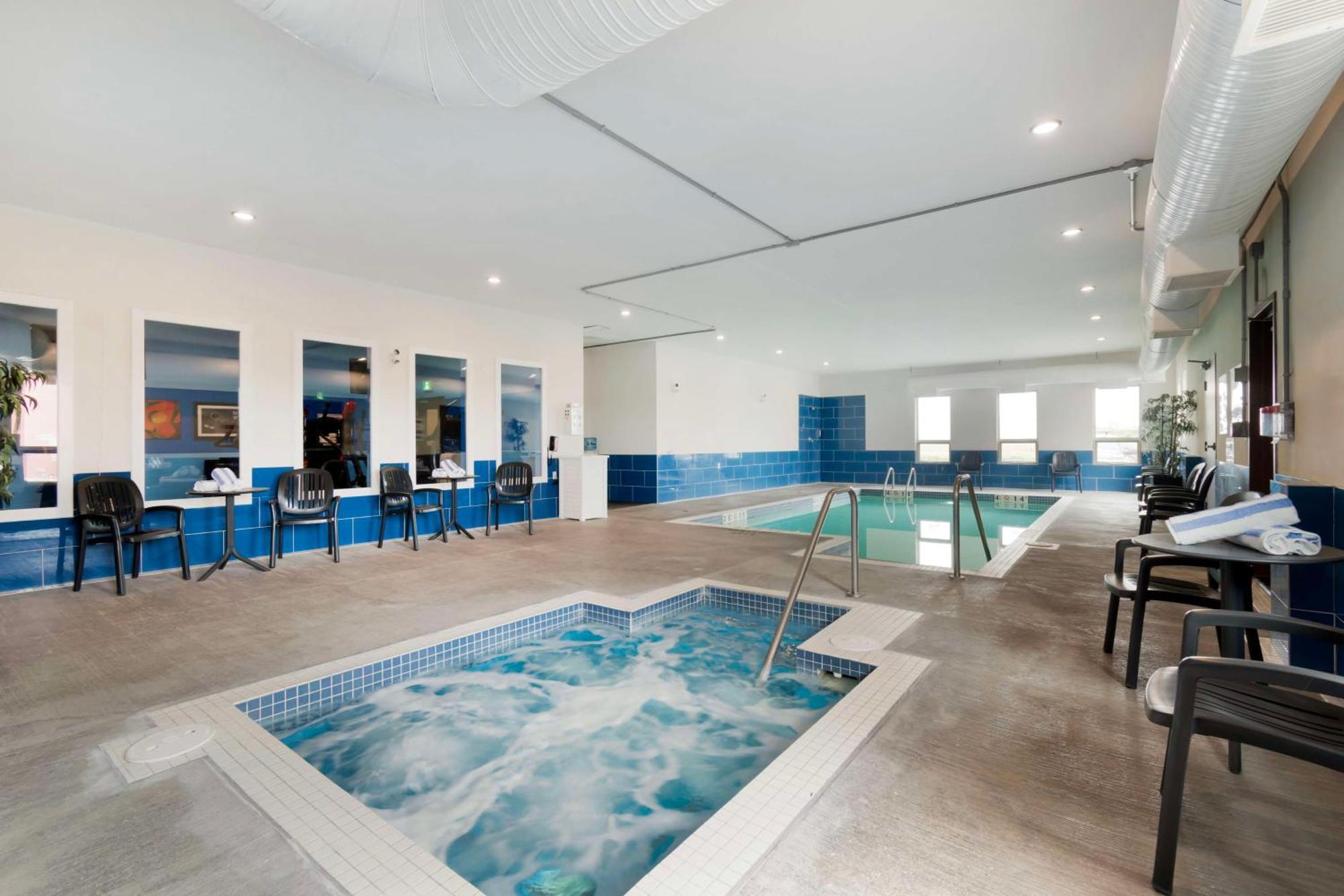 Best Western Plus Moosomin Hotel Экстерьер фото