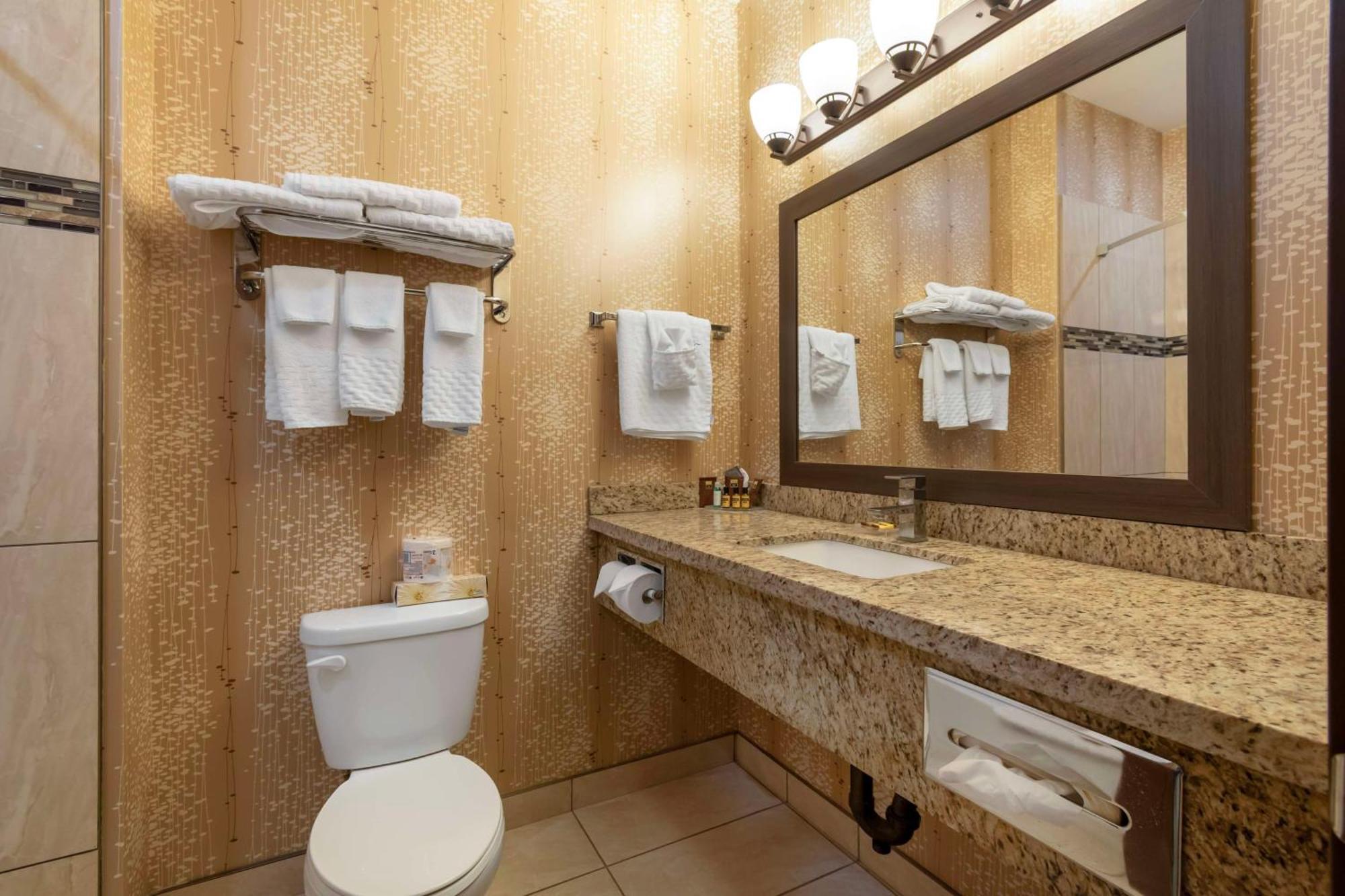 Best Western Plus Moosomin Hotel Экстерьер фото