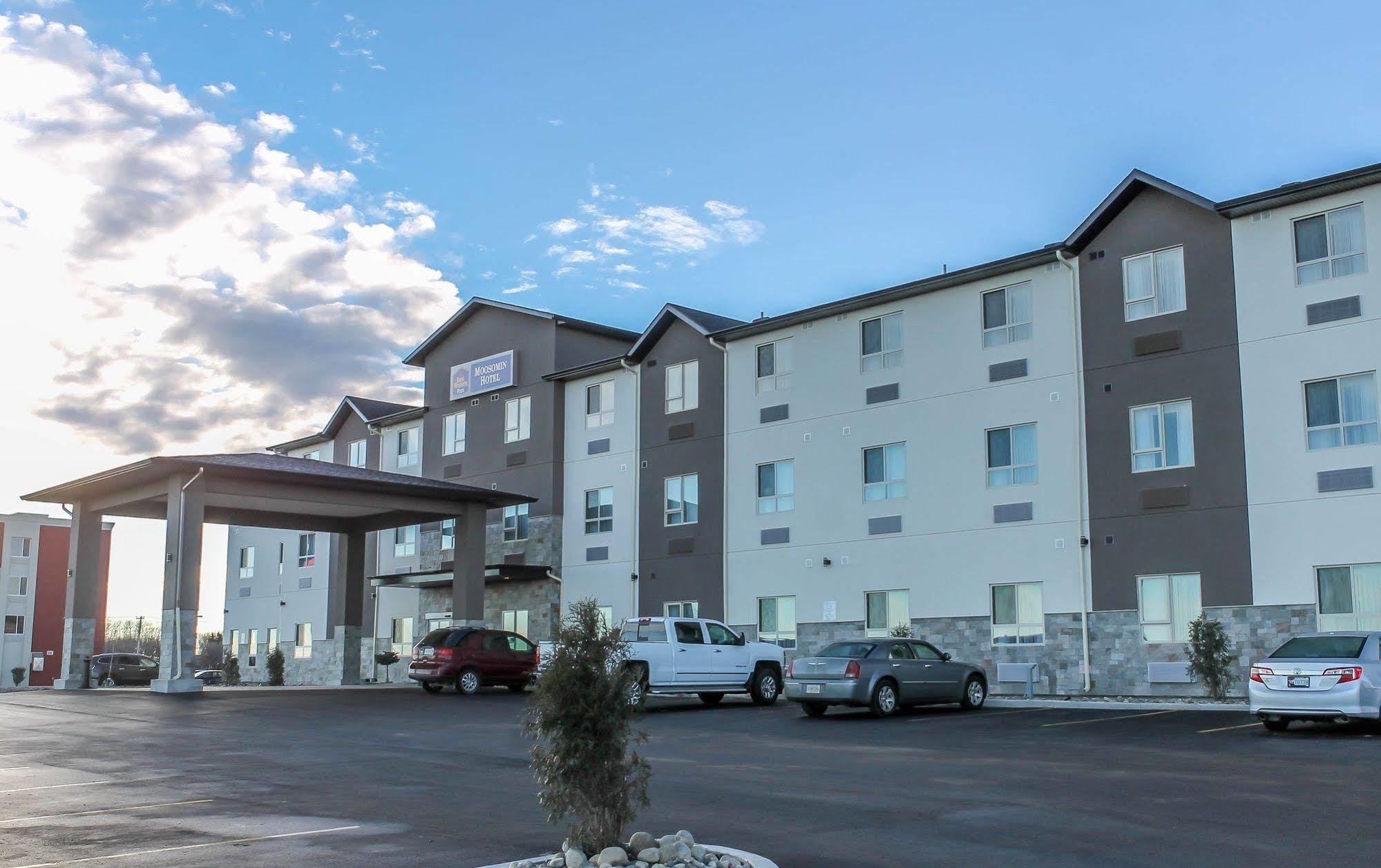 Best Western Plus Moosomin Hotel Экстерьер фото