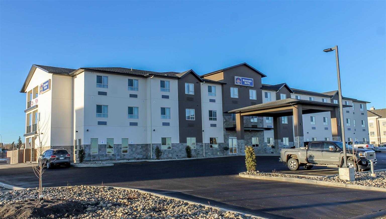 Best Western Plus Moosomin Hotel Экстерьер фото